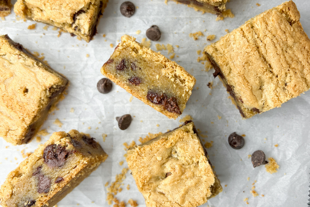 Healthy Gluten-Free Blondies: Gooey & Delicious Taste You Crave
